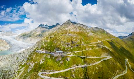 Grandiose Schweizer Bergwelt im original Glacier-Express bis Zermatt